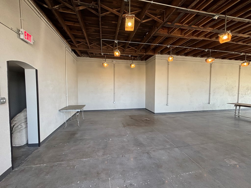 1825 25th St Property Photo 3