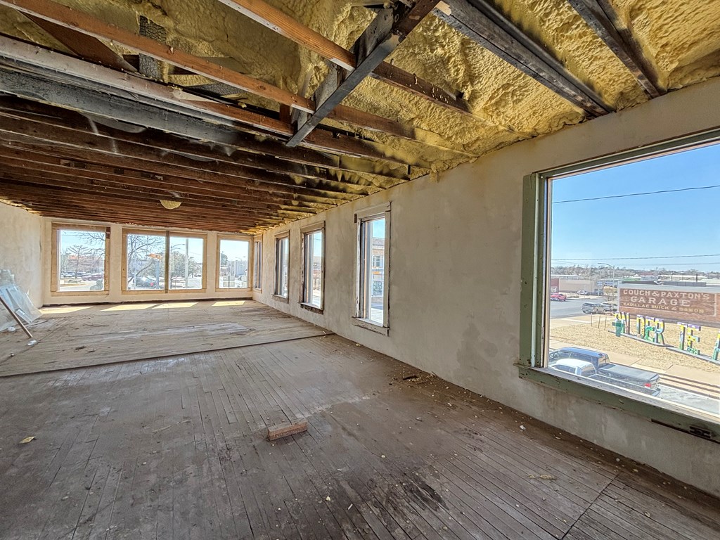 1825 25th St Property Photo 10