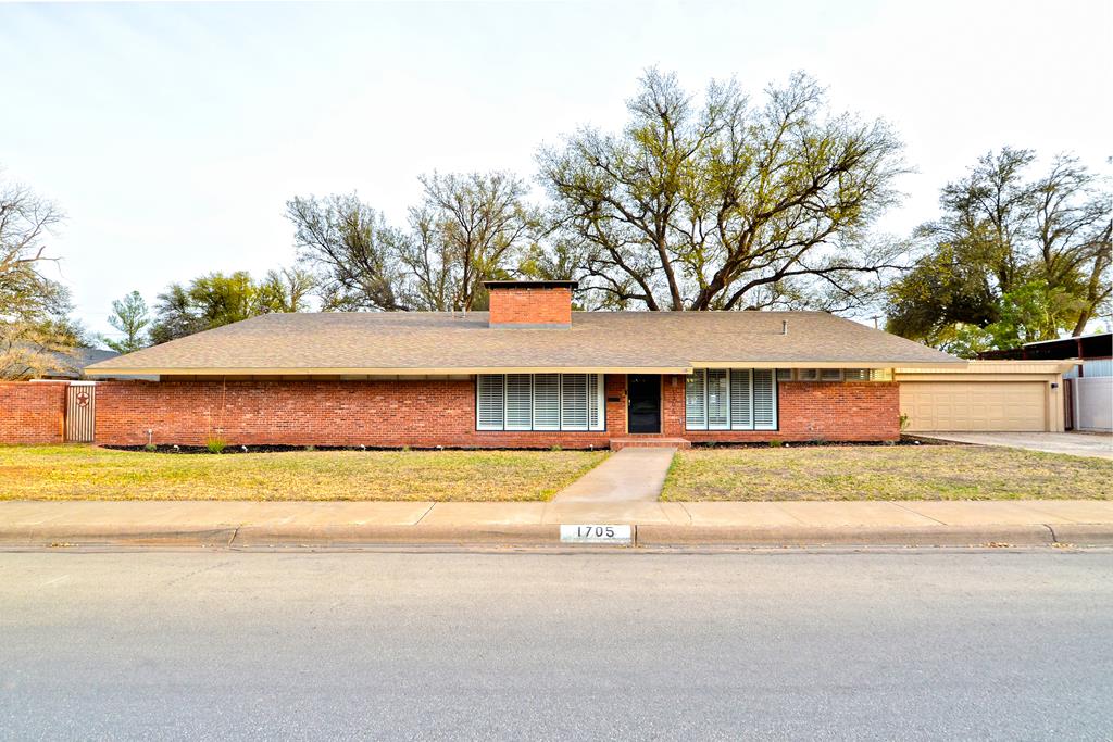 1705 W Cuthbert Ave Property Photo