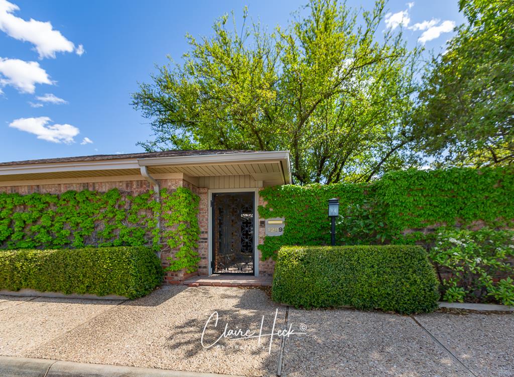 1209 W Pecan Ave Property Photo 1