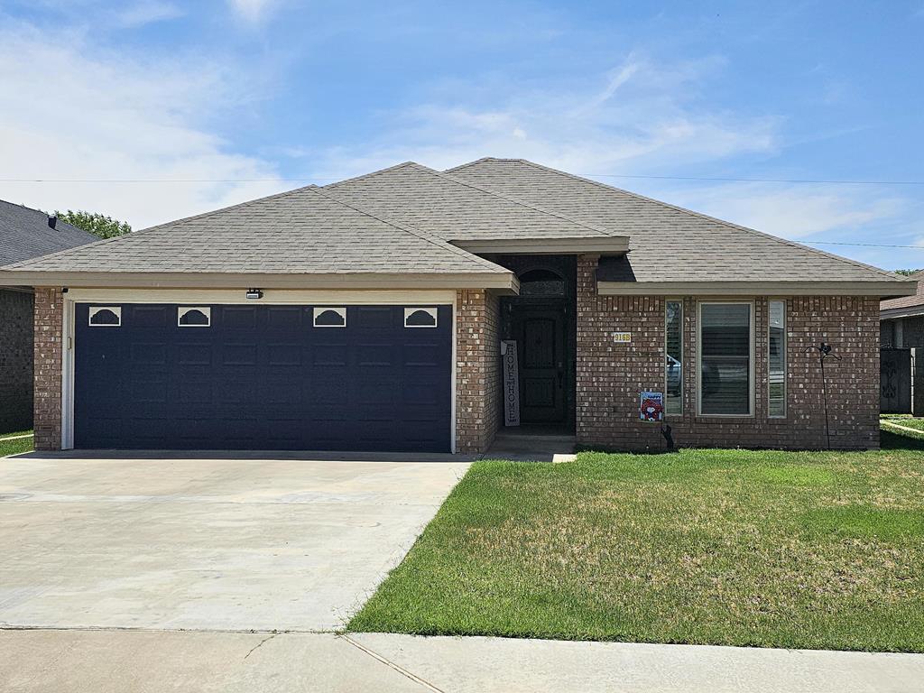 916-b Bronstad Dr Property Photo 1