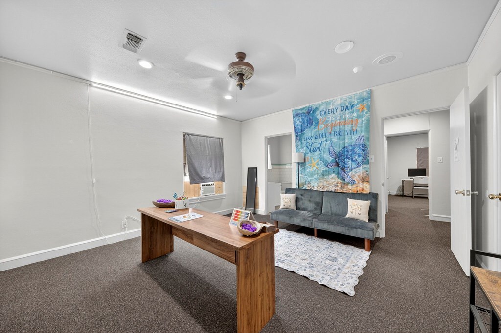 1601 W Texas Ave Property Photo 15