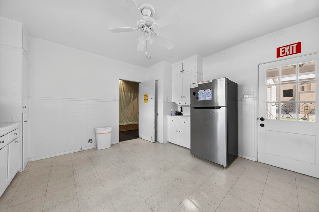 1601 W Texas Ave Property Photo 22