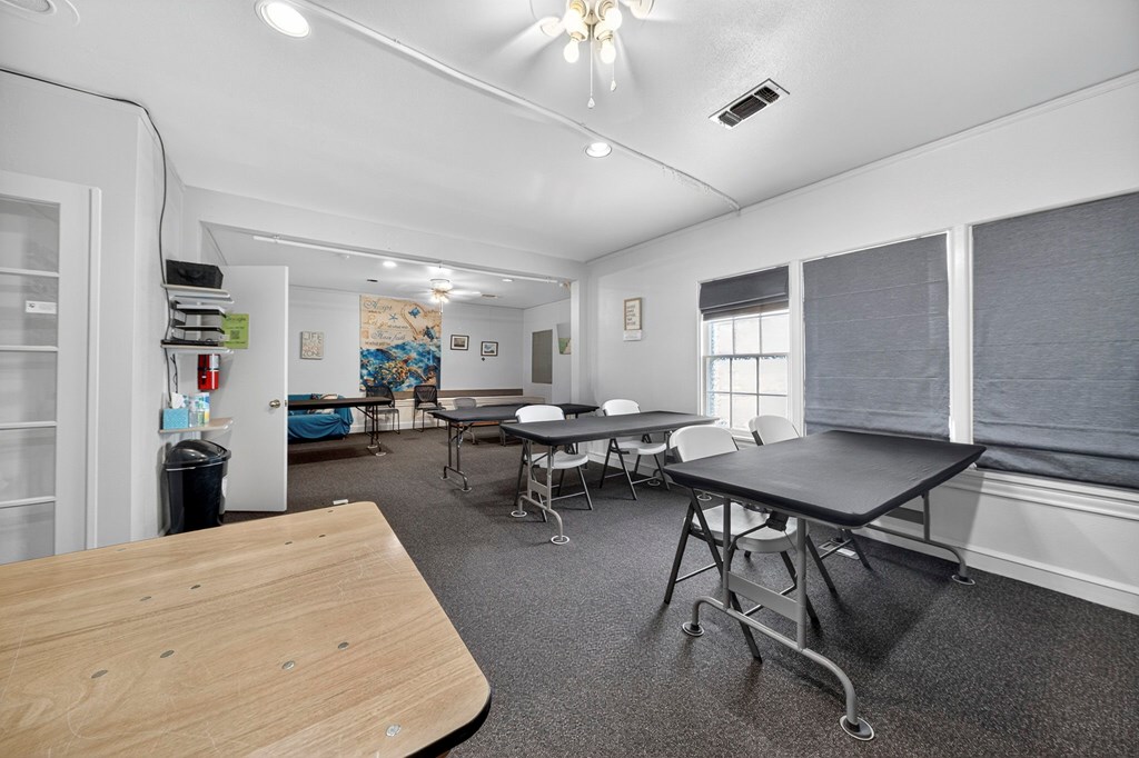 1601 W Texas Ave Property Photo 29