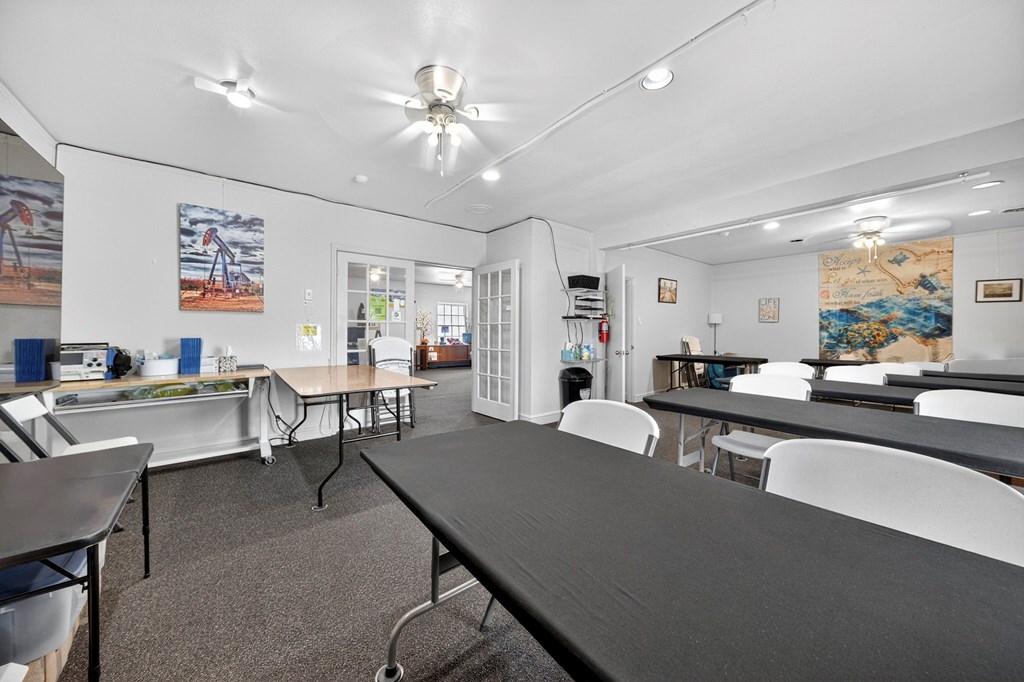 1601 W Texas Ave Property Photo 30