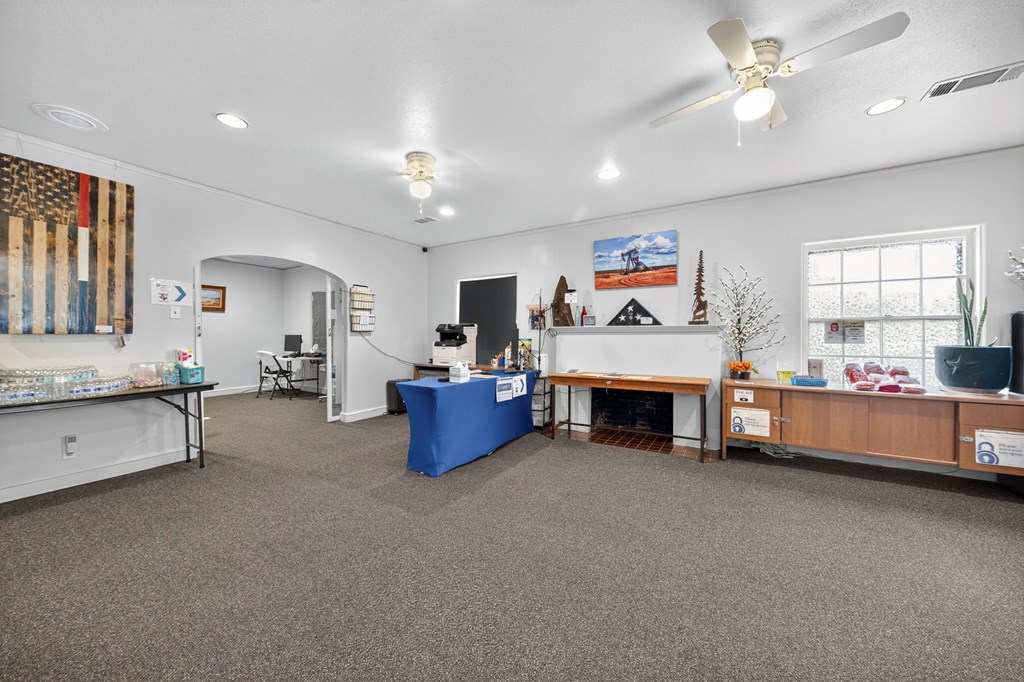 1601 W Texas Ave Property Photo 33