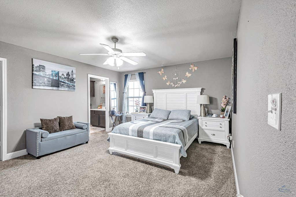 509 E 96th St Property Photo 15