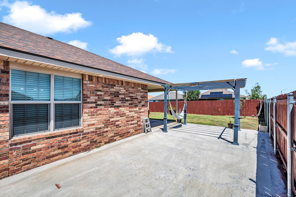 509 E 96th St Property Photo 21