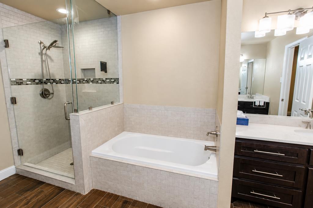 707 Avondale Property Photo 10