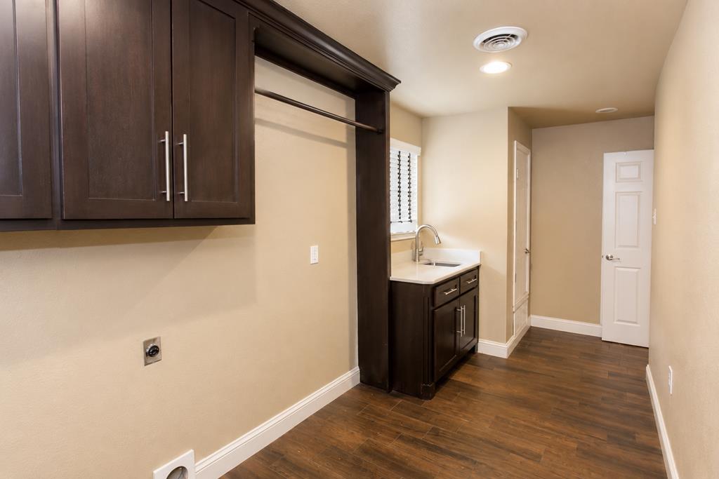 707 Avondale Property Photo 22