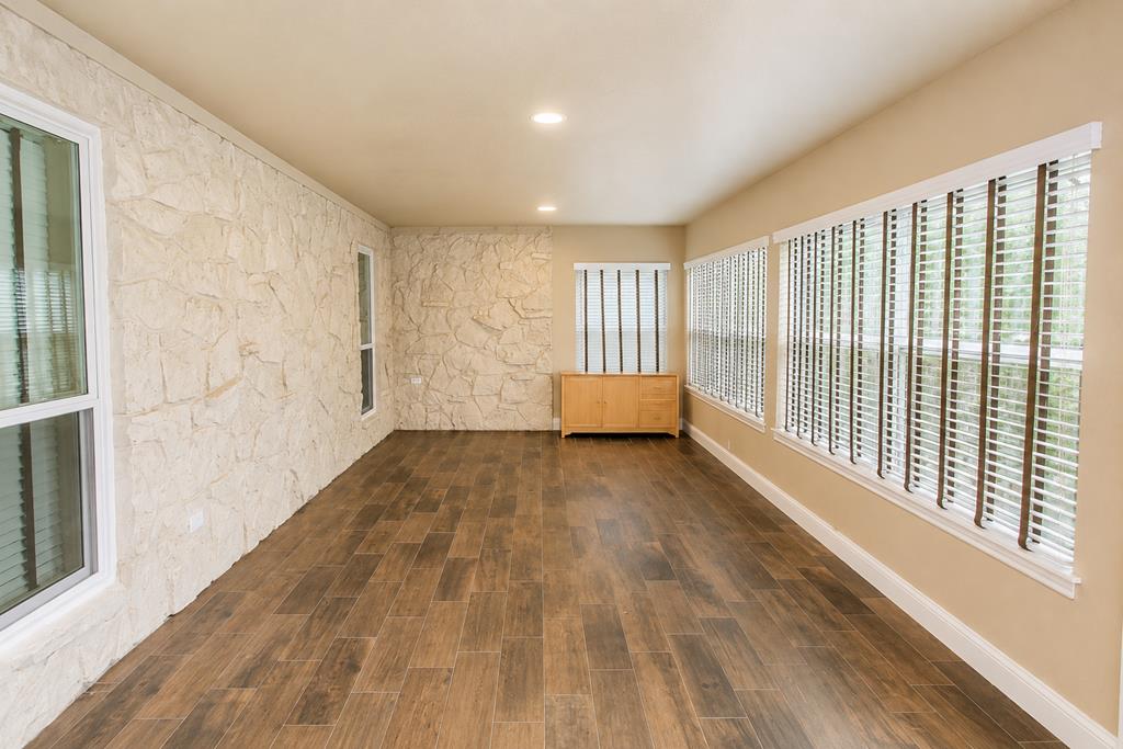 707 Avondale Property Photo 23