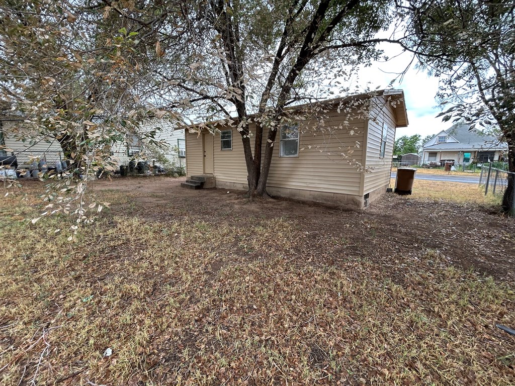 503 S Aylesford Property Photo 2