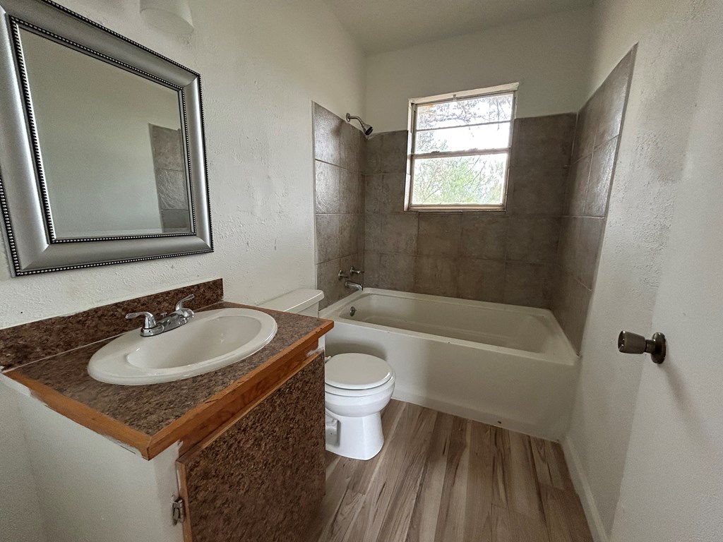 503 S Aylesford Property Photo 5