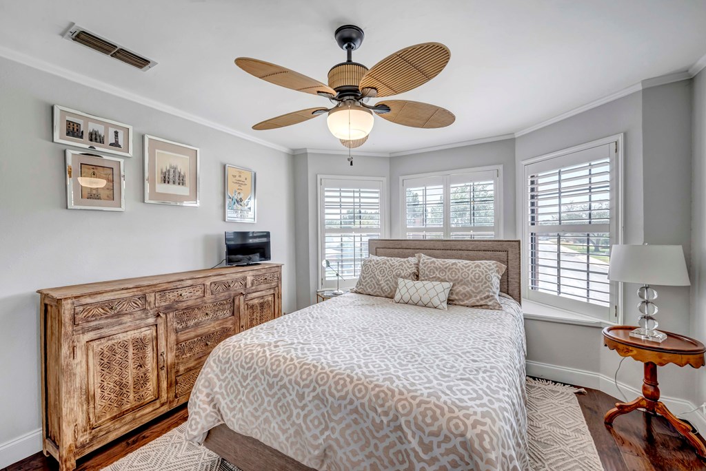 1801 Devonshire Court Property Photo 47