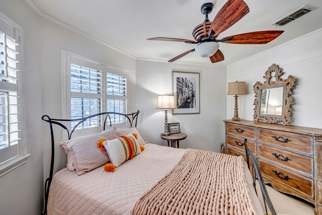 1801 Devonshire Court Property Photo 60