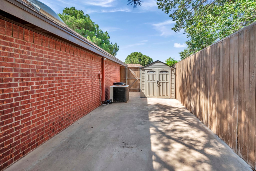 1801 Devonshire Court Property Photo 67