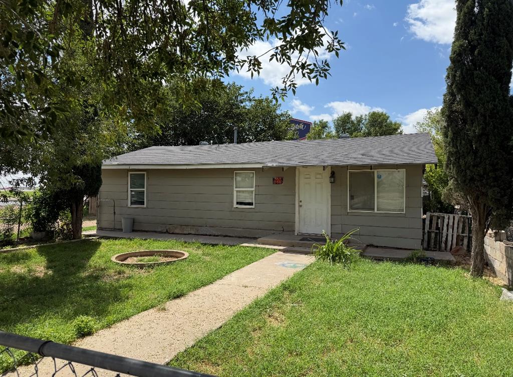 2412 Connell St Property Photo 1