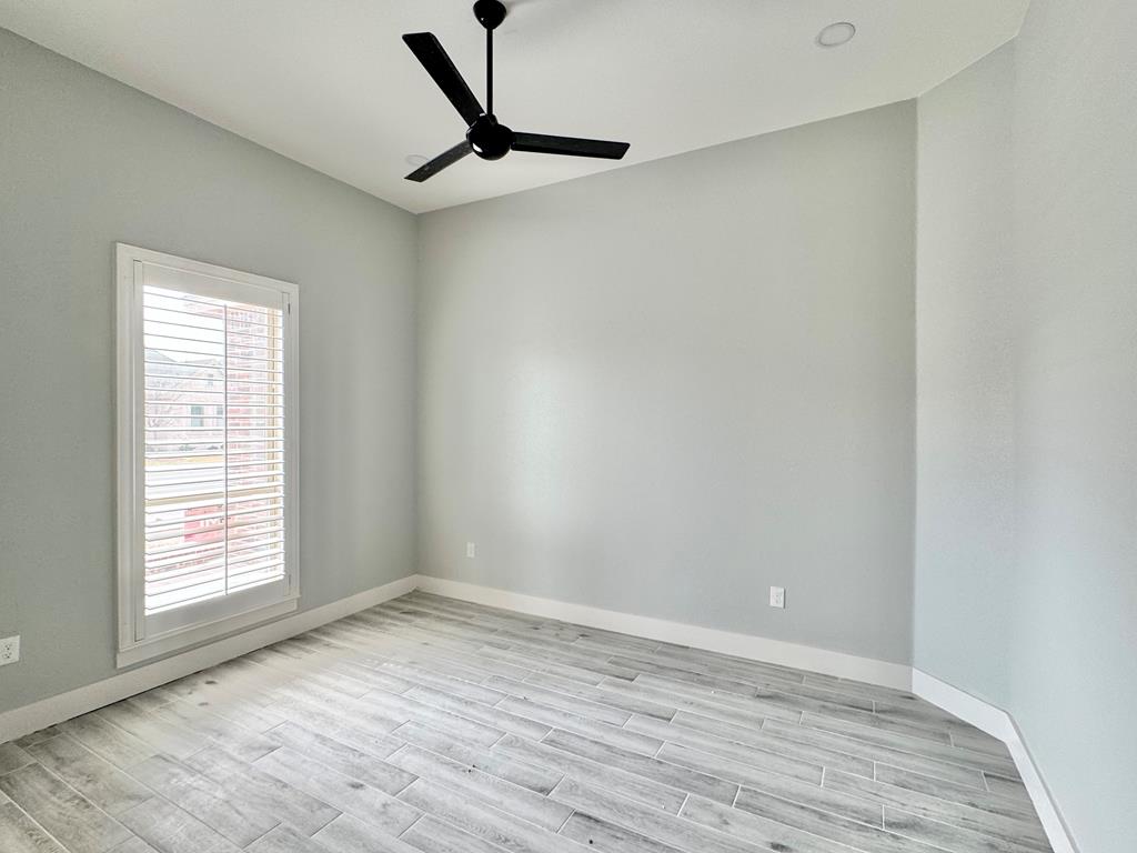 6512 Elmwood Property Photo 12
