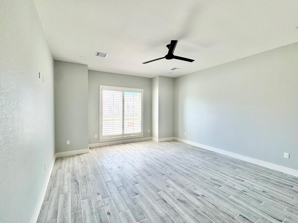 6512 Elmwood Property Photo 15