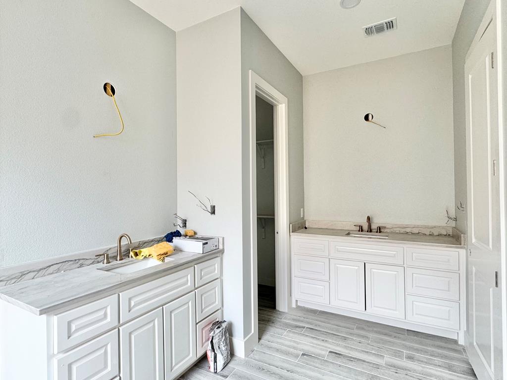 6512 Elmwood Property Photo 17