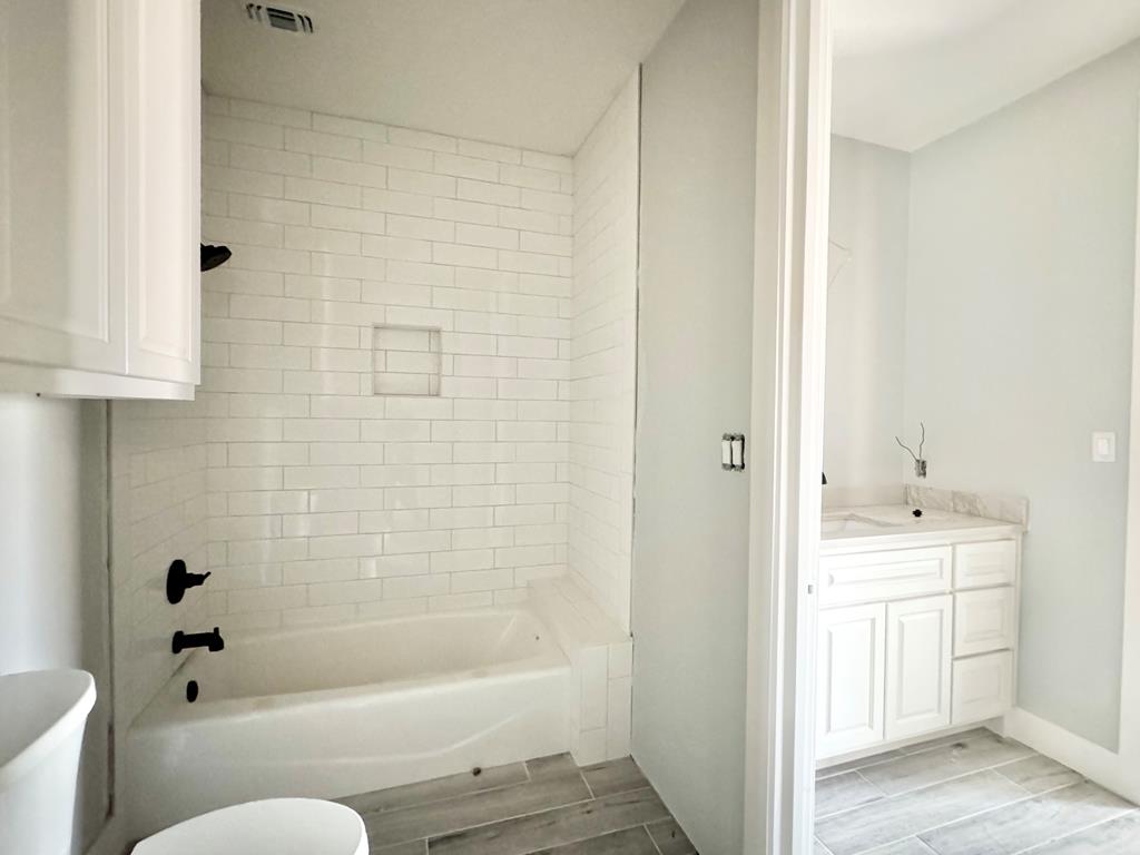 6512 Elmwood Property Photo 20
