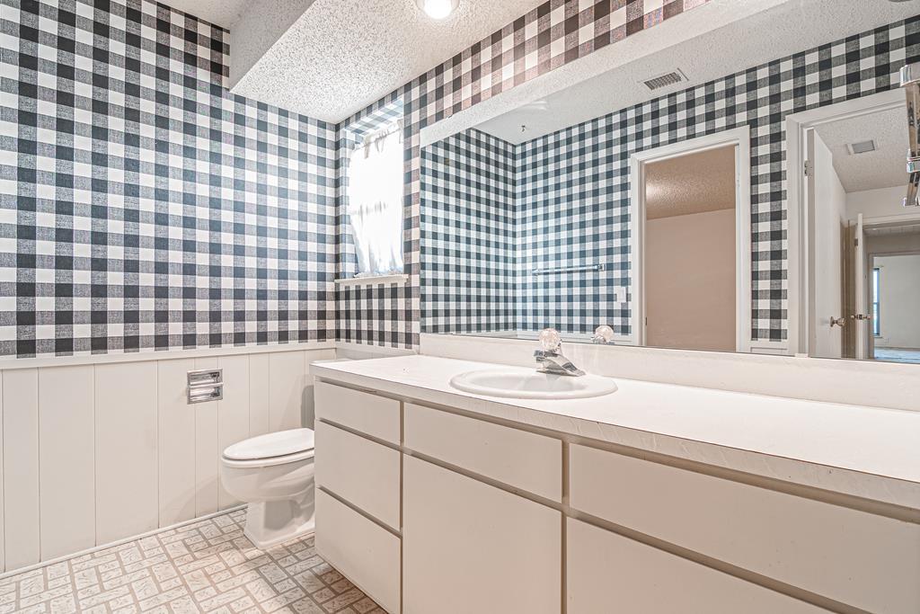 2913 Deering Dr Property Photo 17