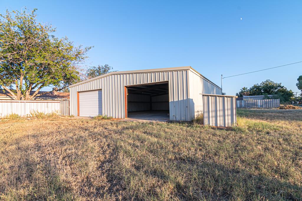 2913 Deering Dr Property Photo 26