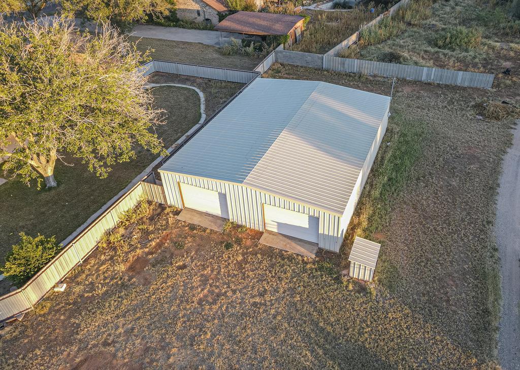 2913 Deering Dr Property Photo 27