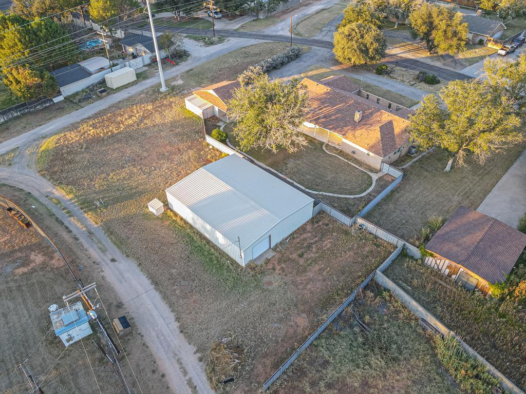 2913 Deering Dr Property Photo 28