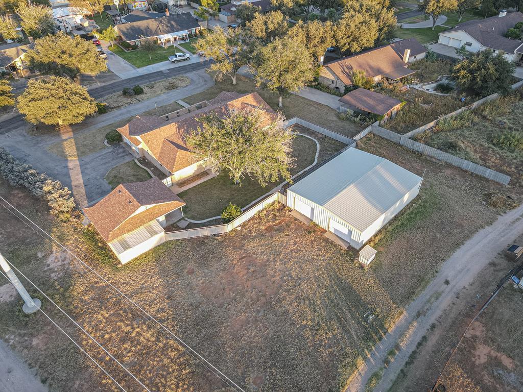 2913 Deering Dr Property Photo 29