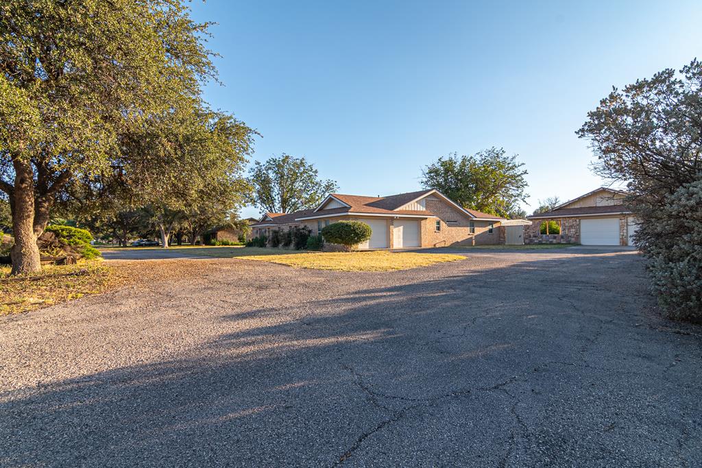 2913 Deering Dr Property Photo 33