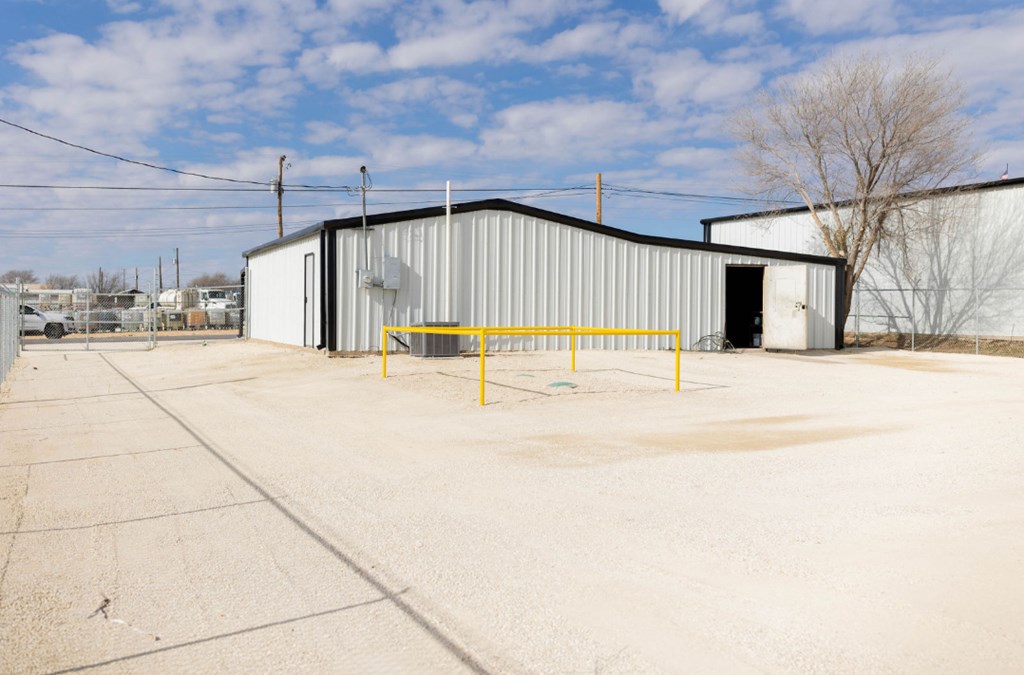 207 S Rex Property Photo 6