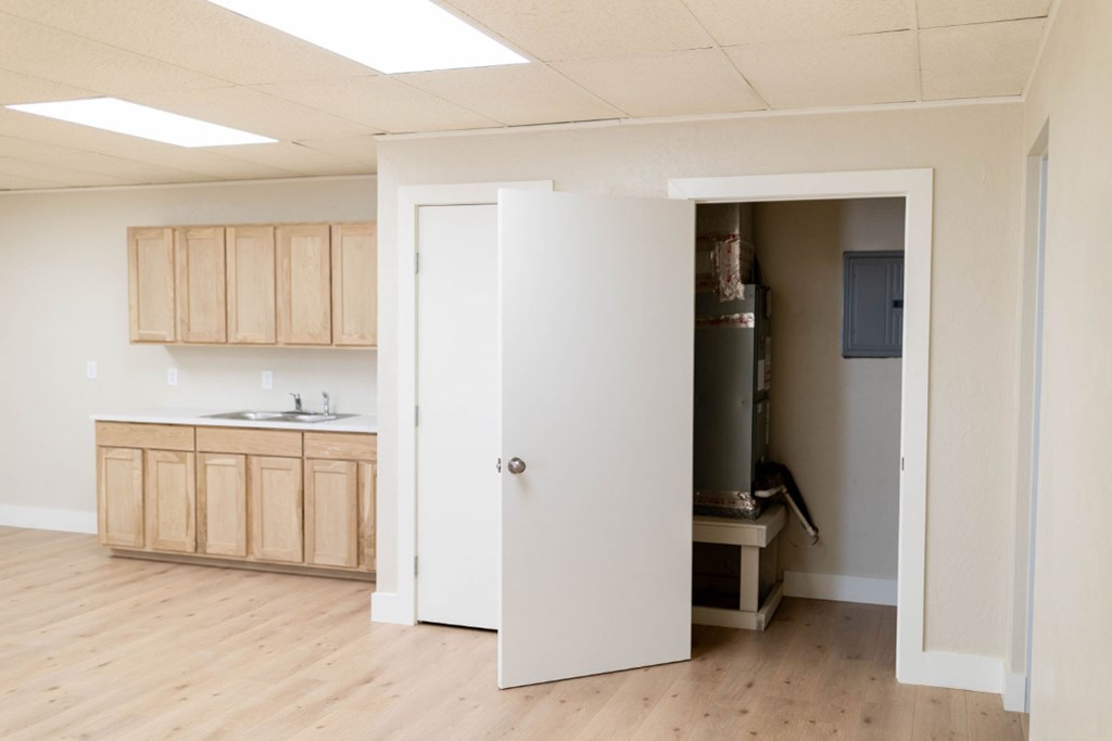 207 S Rex Property Photo 19