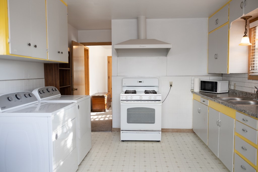 304 S Main St Property Photo 8