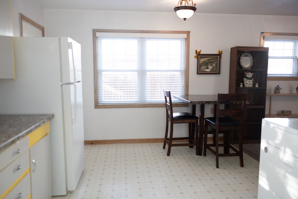 304 S Main St Property Photo 10