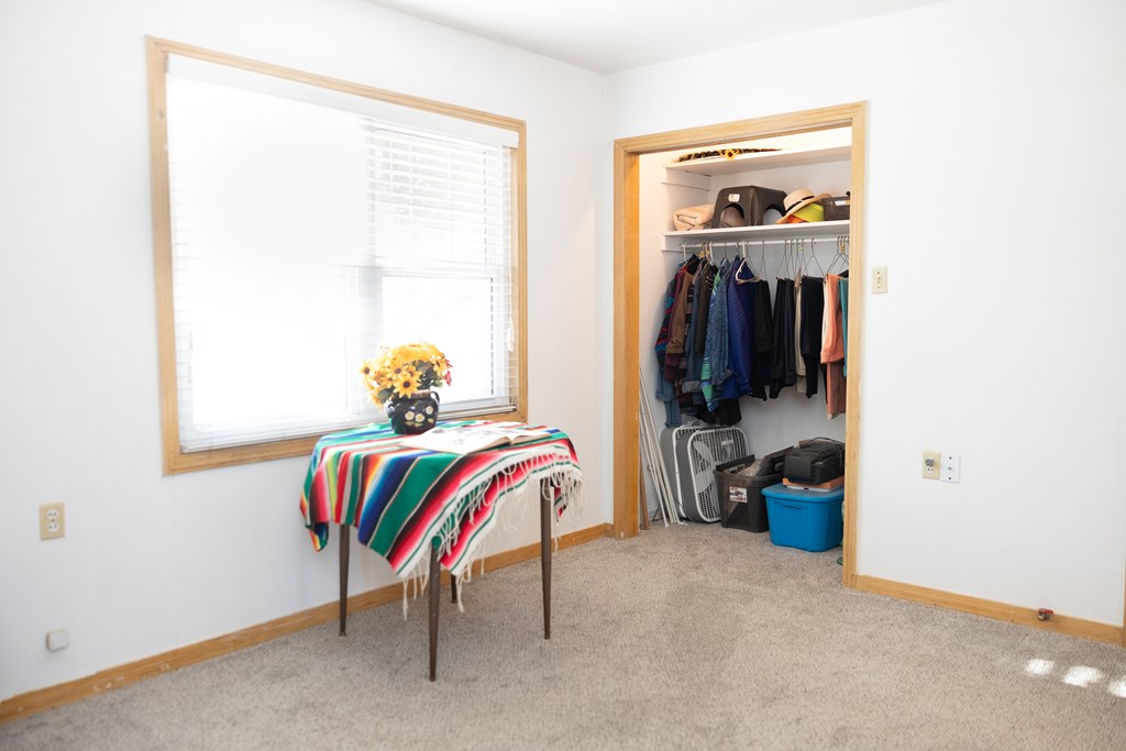 304 S Main St Property Photo 18