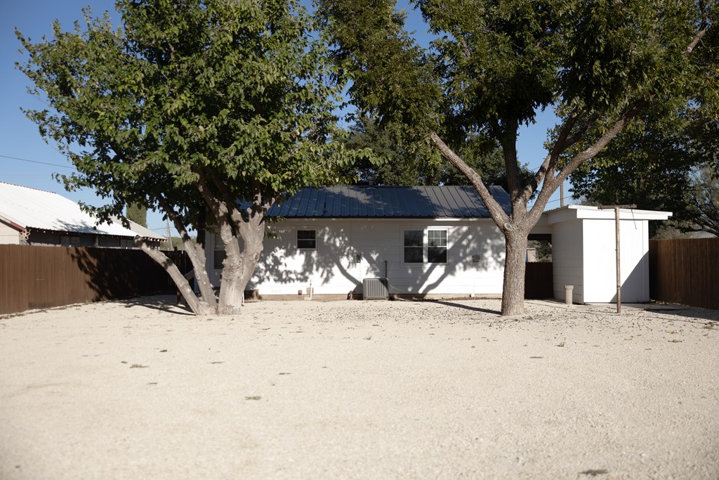 304 S Main St Property Photo 20