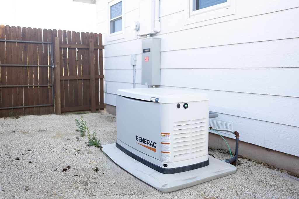 304 S Main St Property Photo 21