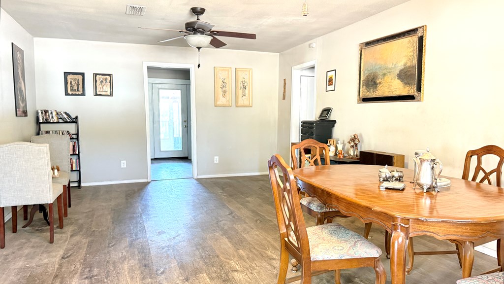 1244 Walnut St Property Photo 5