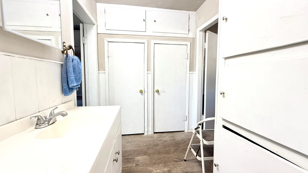 1244 Walnut St Property Photo 10