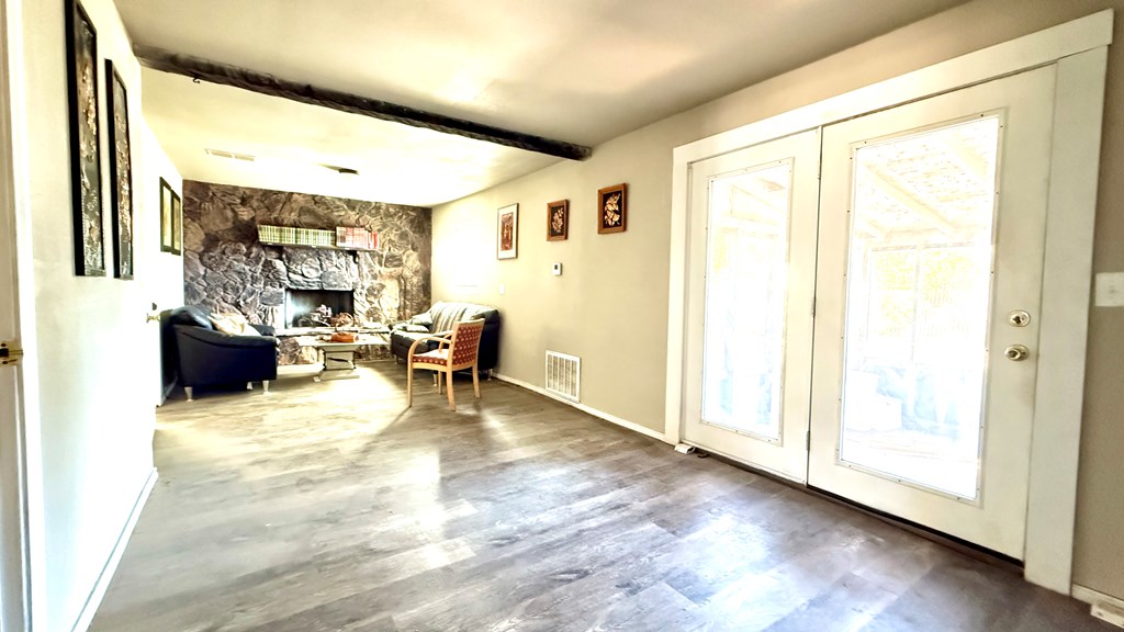 1244 Walnut St Property Photo 12