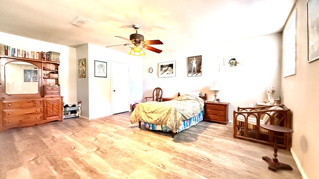 1244 Walnut St Property Photo 18