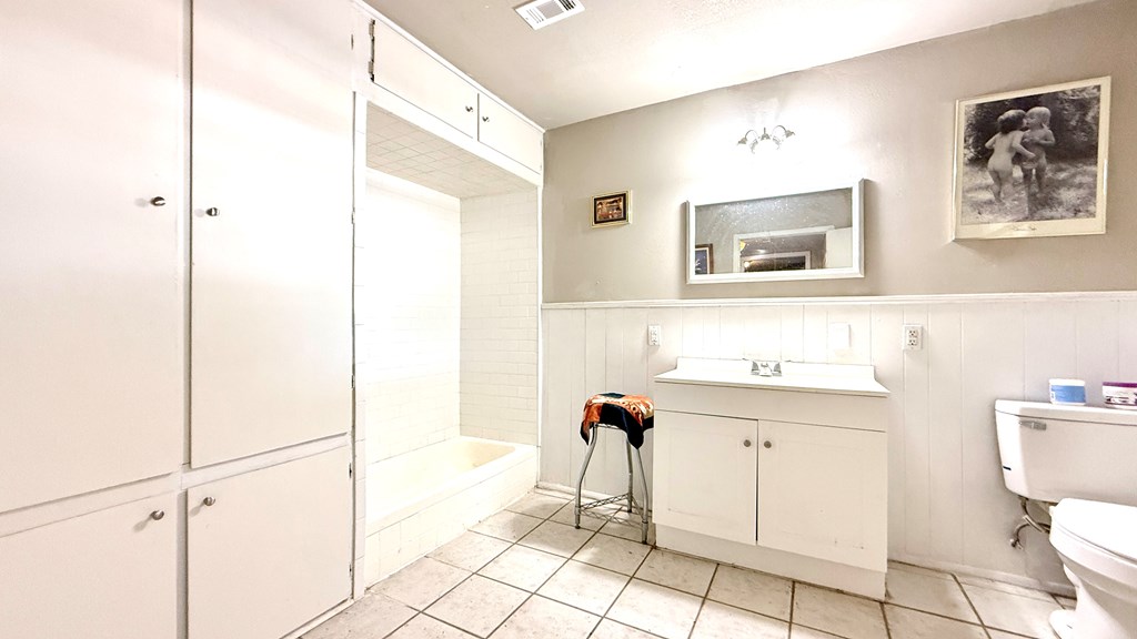 1244 Walnut St Property Photo 20