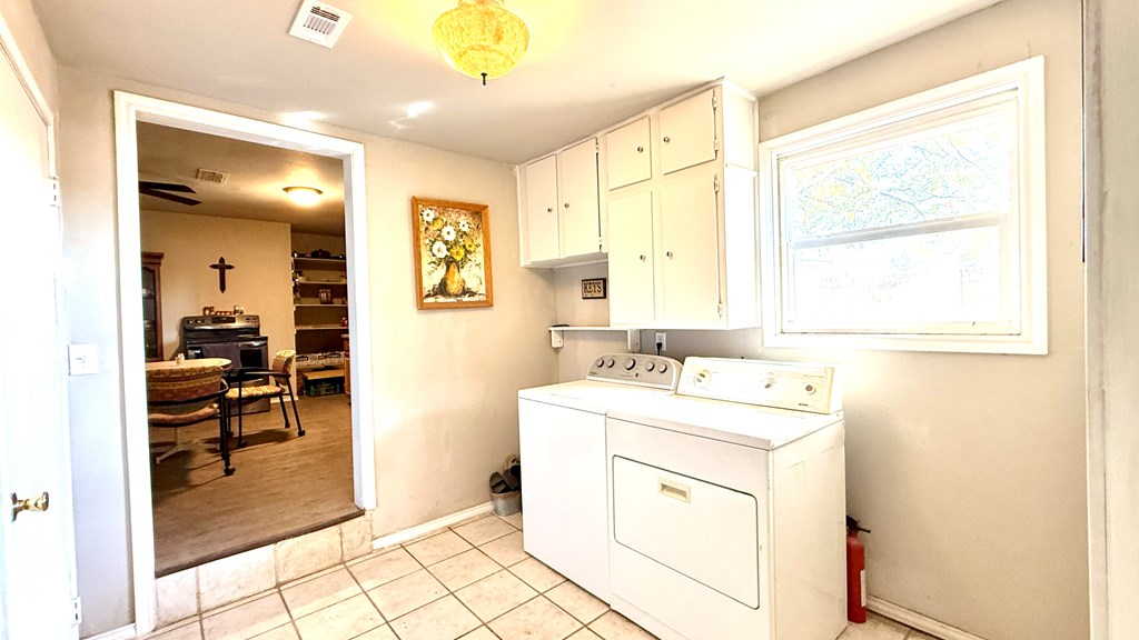 1244 Walnut St Property Photo 22