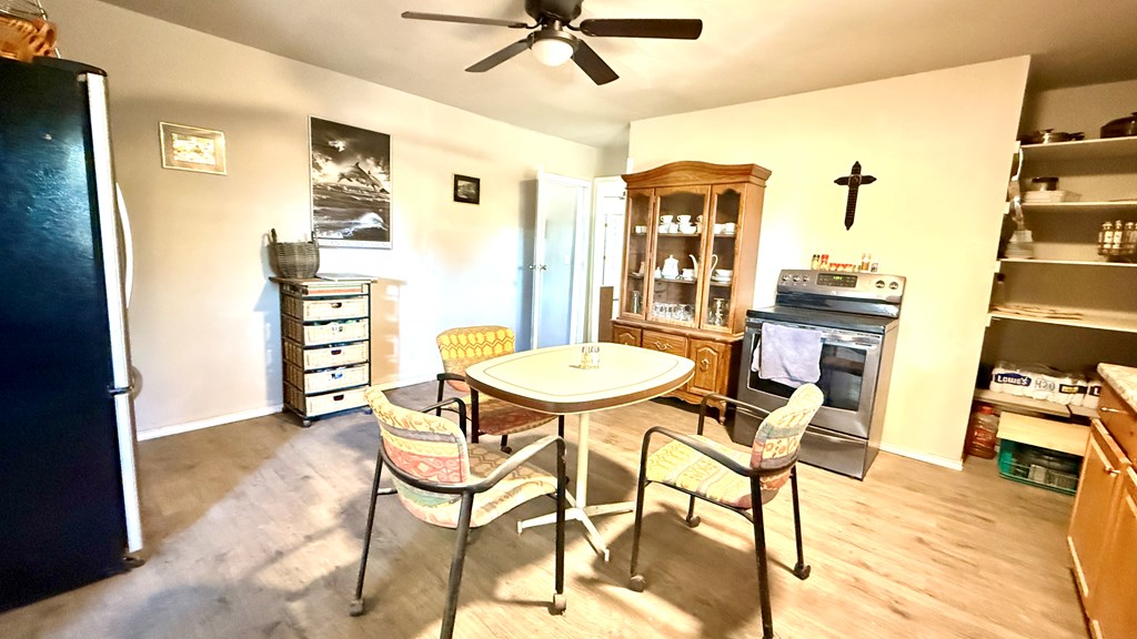 1244 Walnut St Property Photo 24