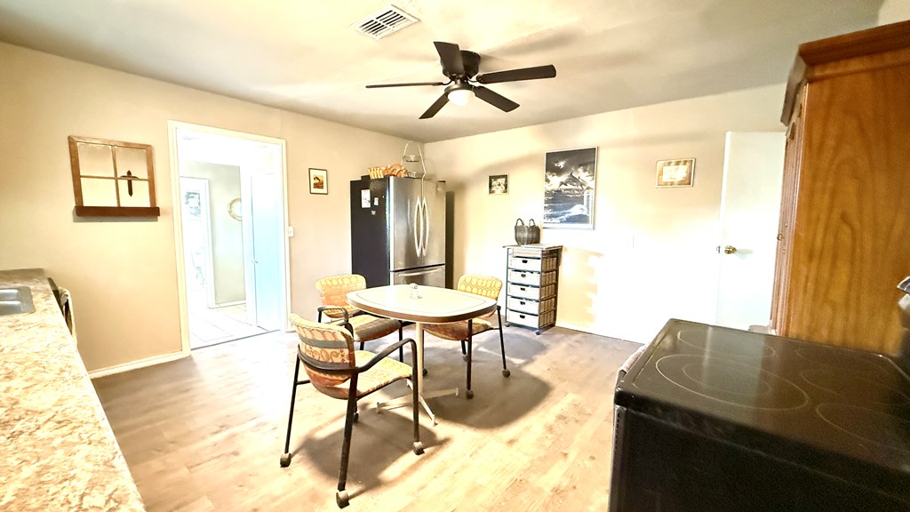 1244 Walnut St Property Photo 26