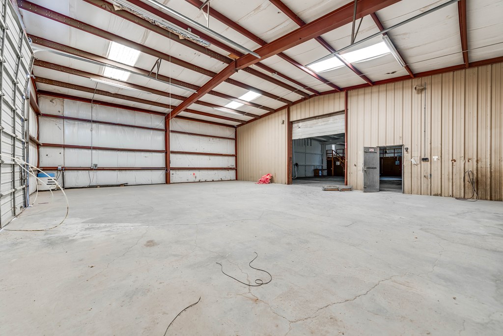 2415 E Hwy 80 Property Photo 10