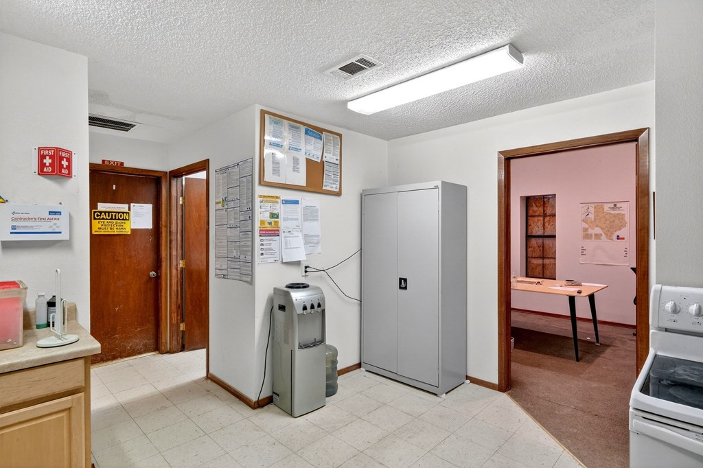8316 W I-20 Property Photo 8
