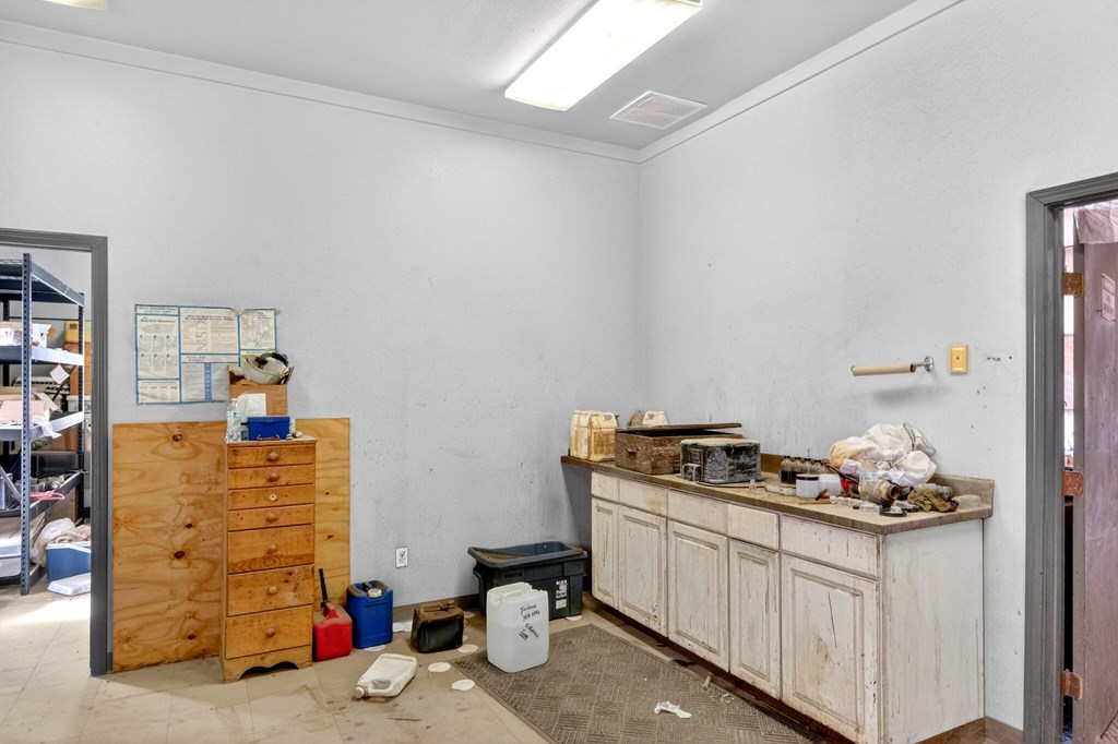 8316 W I-20 Property Photo 38