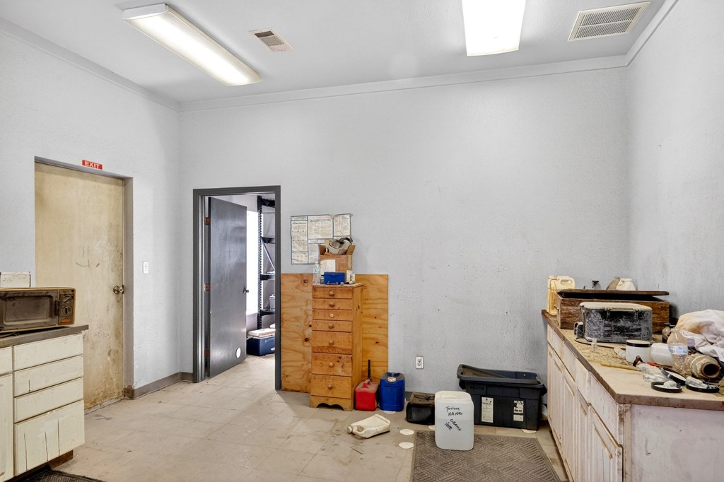 8316 W I-20 Property Photo 61